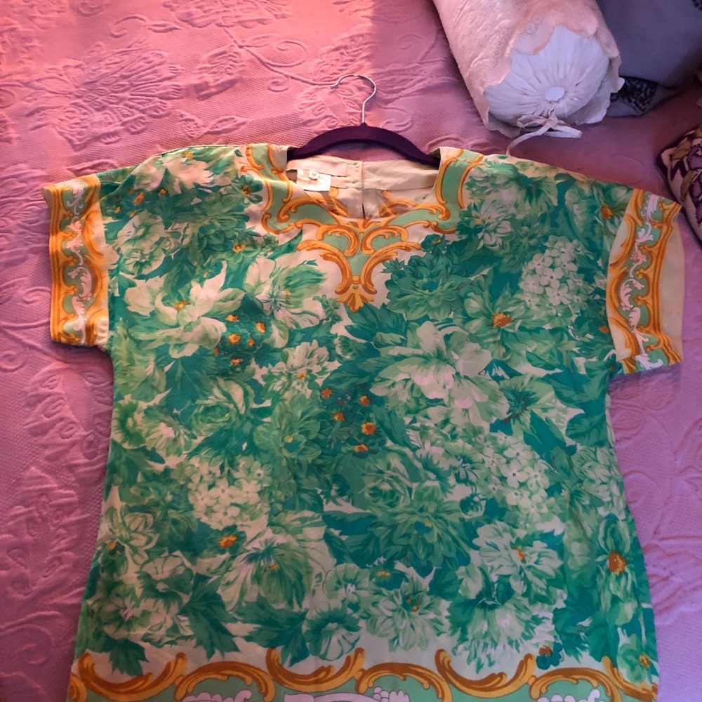 Escada Top - Picture 5 of 5